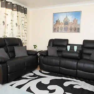  Holiday home Just Like United Kingdom